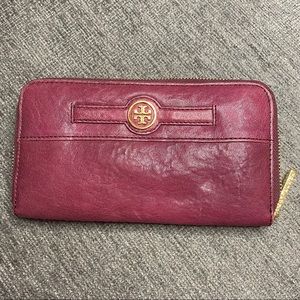 Tory Burch leather continental wallet